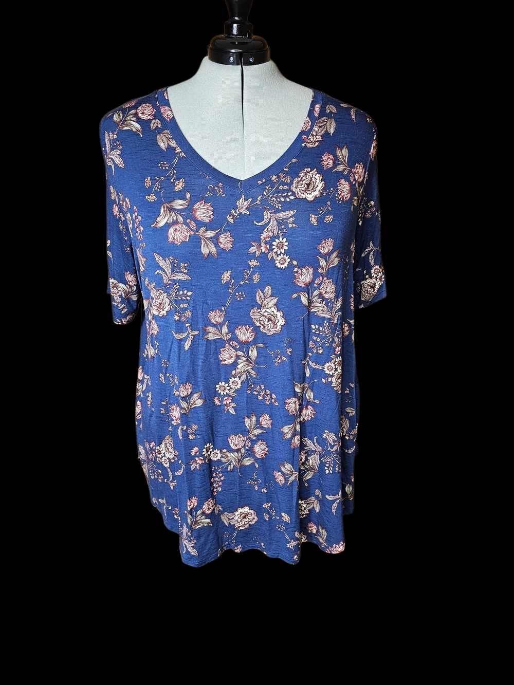 Maurices Navy Floral V-Neck Short Sleeve Tee